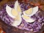 Салат из синей капусты с грибами, фасолью и сыром