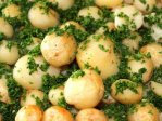Молодая картошка в духовке с зеленью